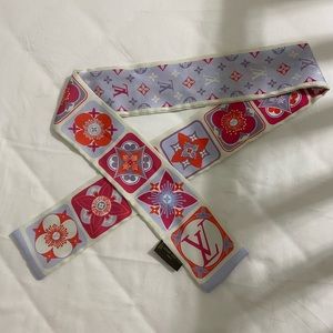 Louis Vuitton purse scarf